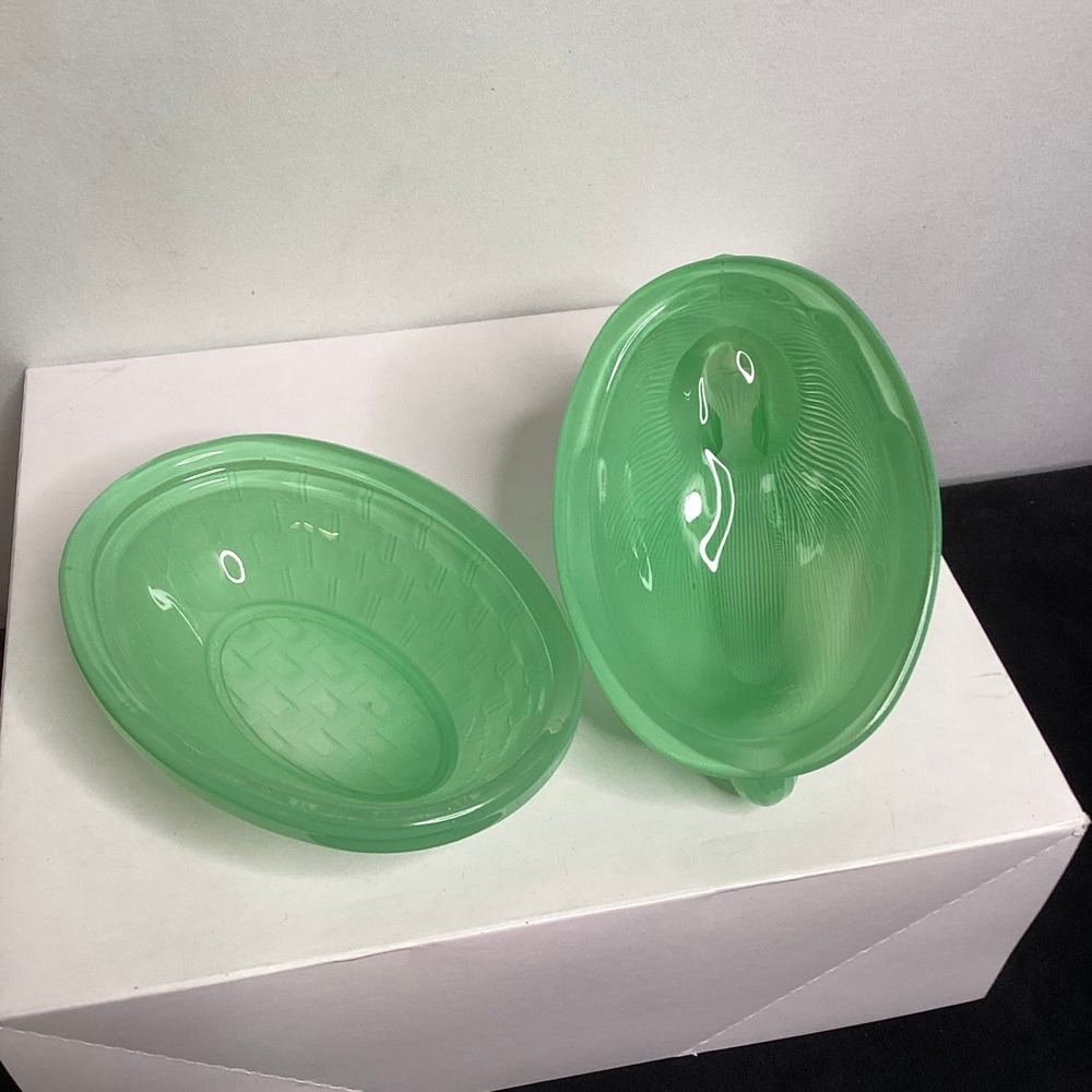 Jadite Glass covered Rabbit candy dish - Picture 6 of 7